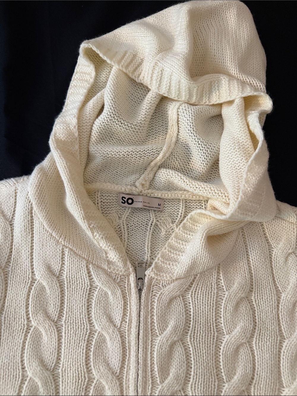 SO Cream Cable-Knit Hooded Zip Cardigan Size M